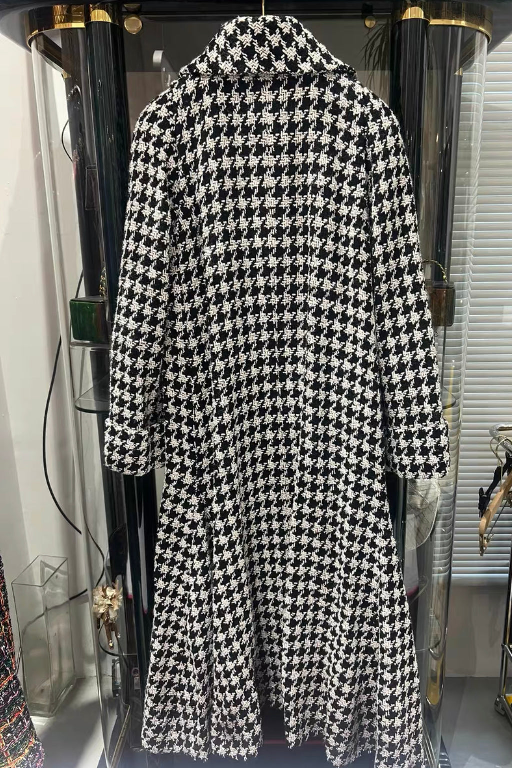 Rare CHANEL 17k white  black Houndstooth Coat size 42