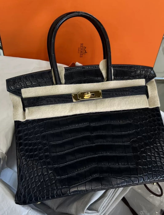 Hermès Birkin 30 Black Matte Alligator Gold Hardware