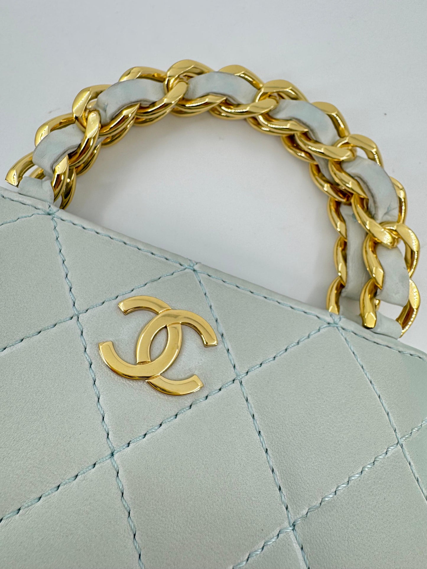 chanel vintage kelly gold handle hardware