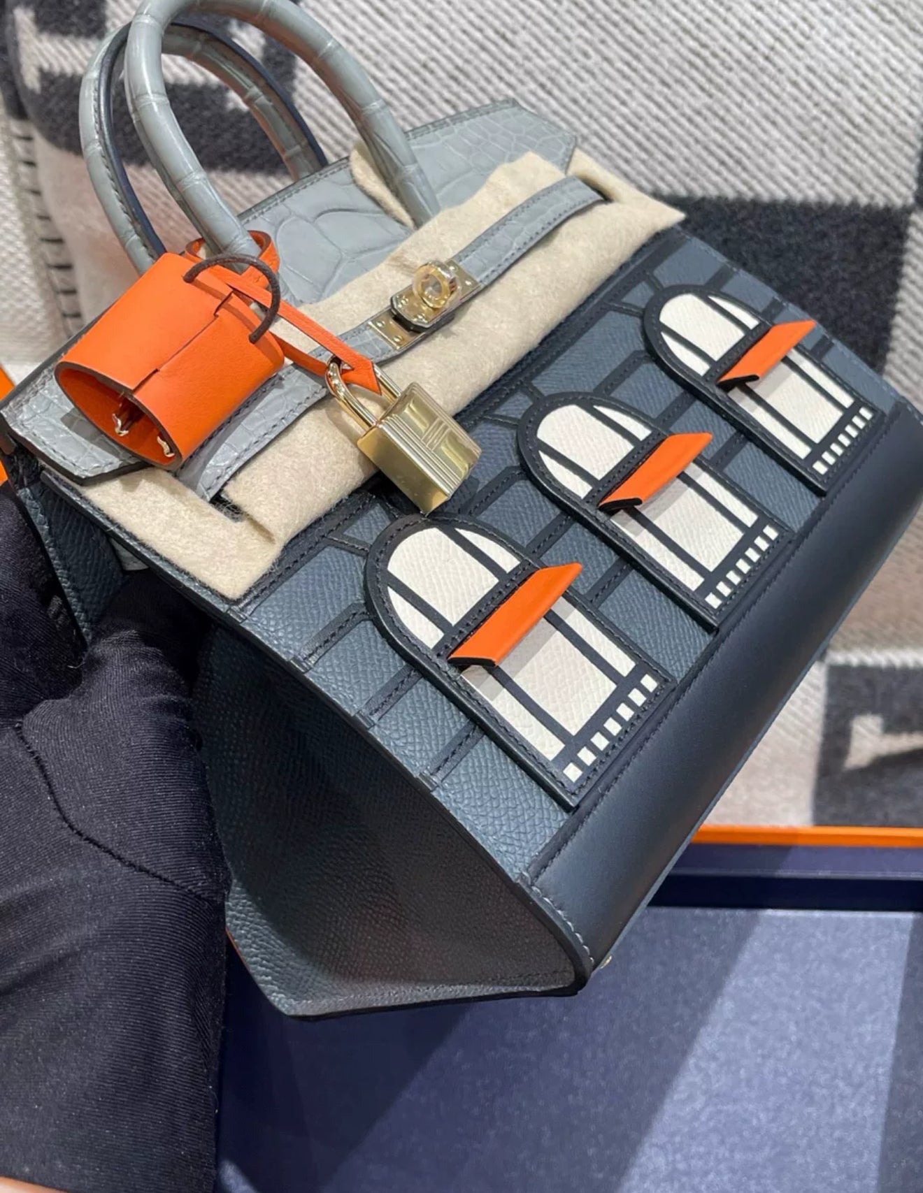Hermès "Rainy Days" Sac Faubourg Birkin 20 Gris Misty Matte Alligator Permabrass Hardware