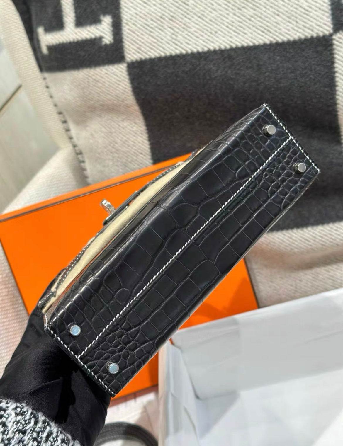 HERMÈS MINI KELLY 20 BLACK ALLIGATOR MATTE WITH WHITE STITCHING PALLADIUM HARDWARE