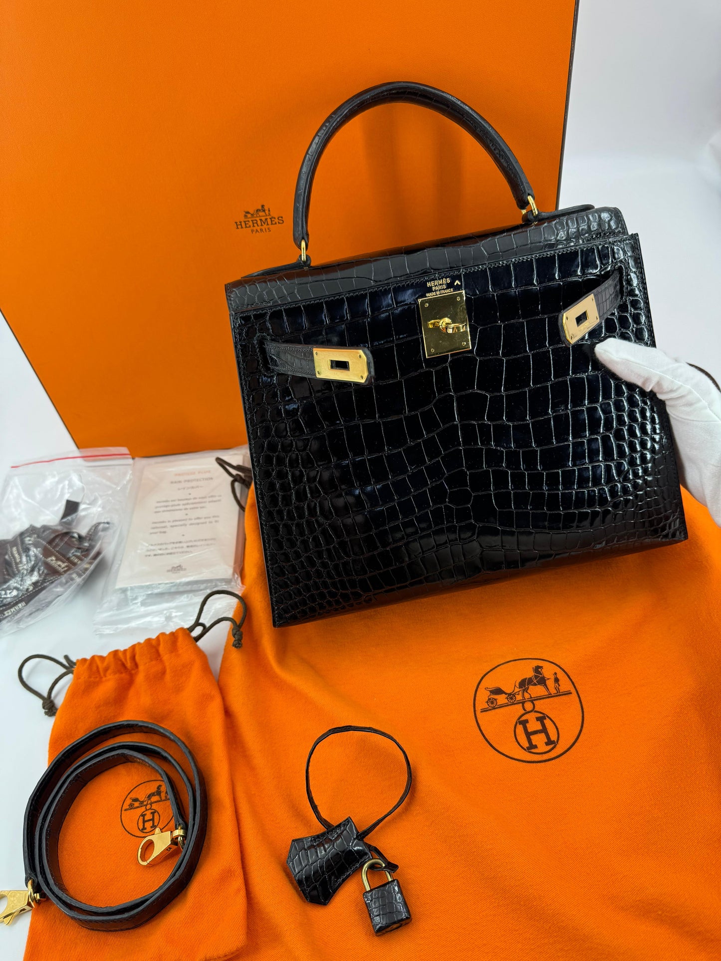 Hermes kelly 28 black shiny crocodile leather Gold hardware