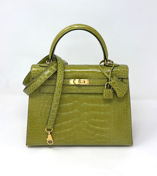 Hermes Kelly 25 “Vert Anis” Shiny Alligator Leather Gold Hardware