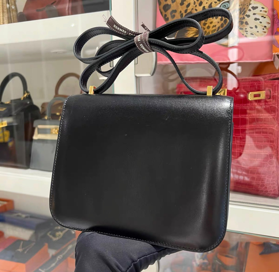 Hermes Constance 19 Black Box calf leather Gold hardware