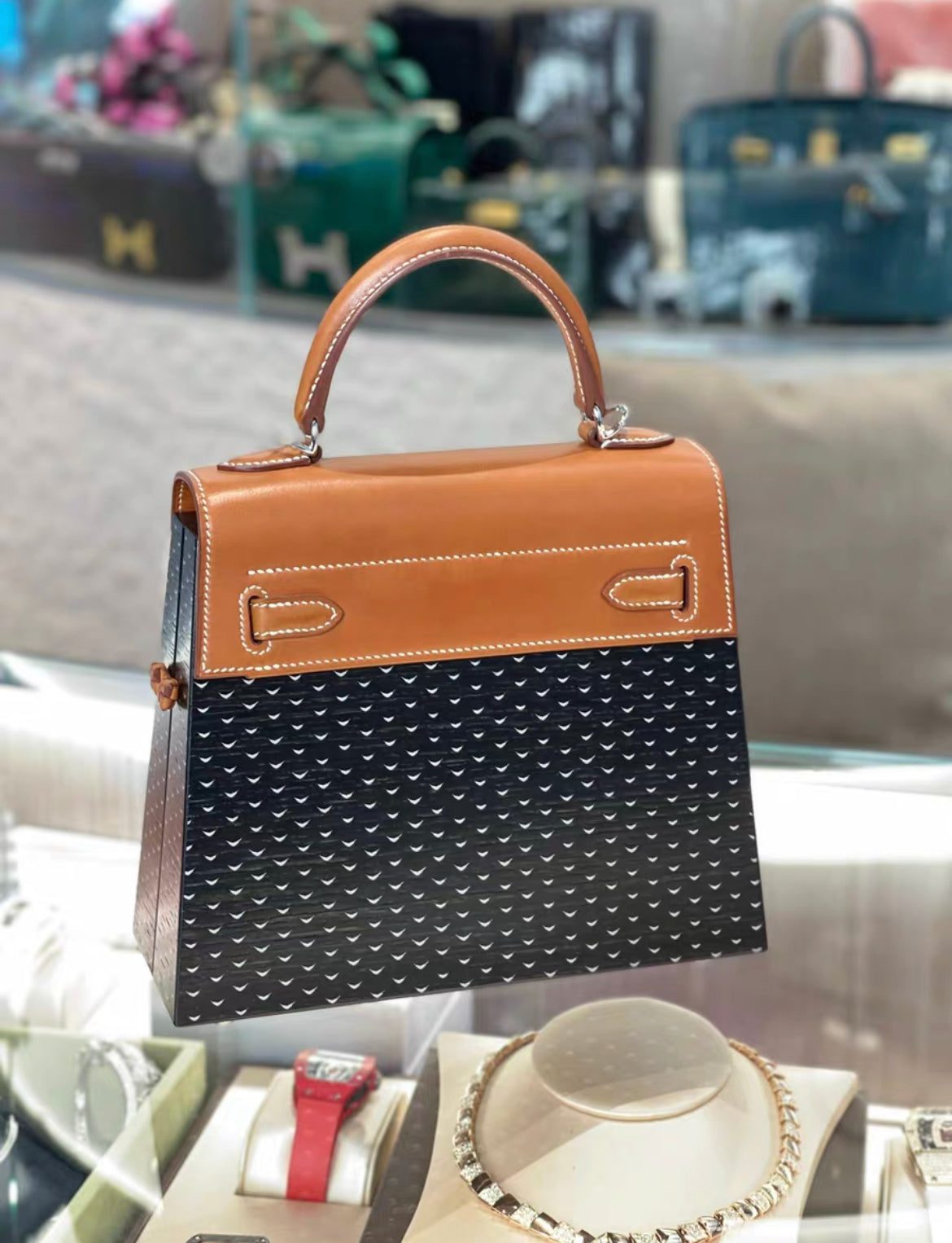 Hermès Kellywood 22 Bog Oak, Aluminum  Barenia with Palladium Hardware