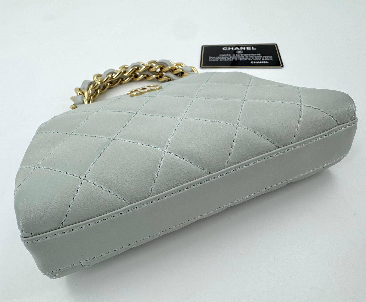 chanel vintage kelly gold handle hardware