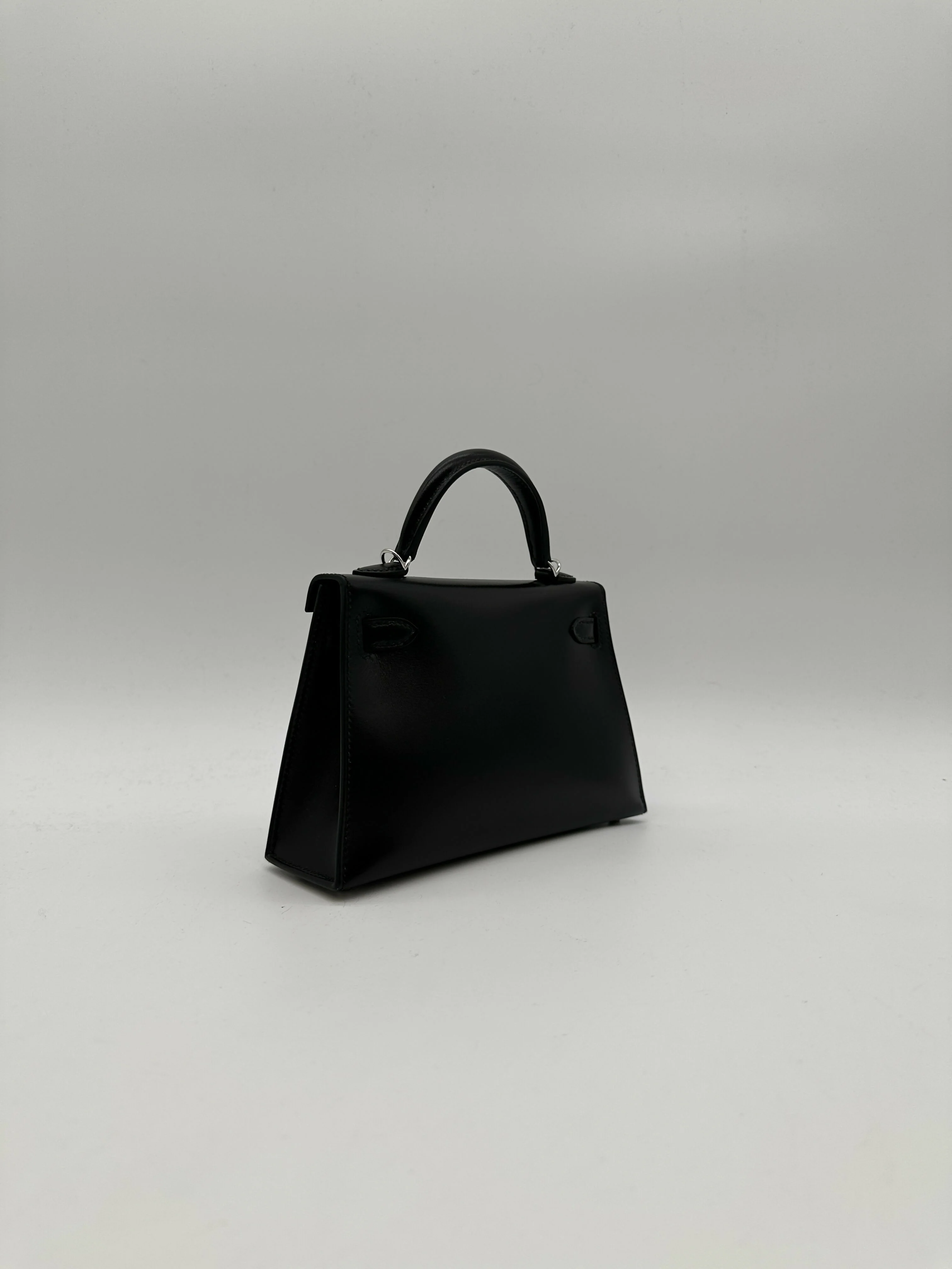 Hermès Kelly 20 Black Box PHW G 2026