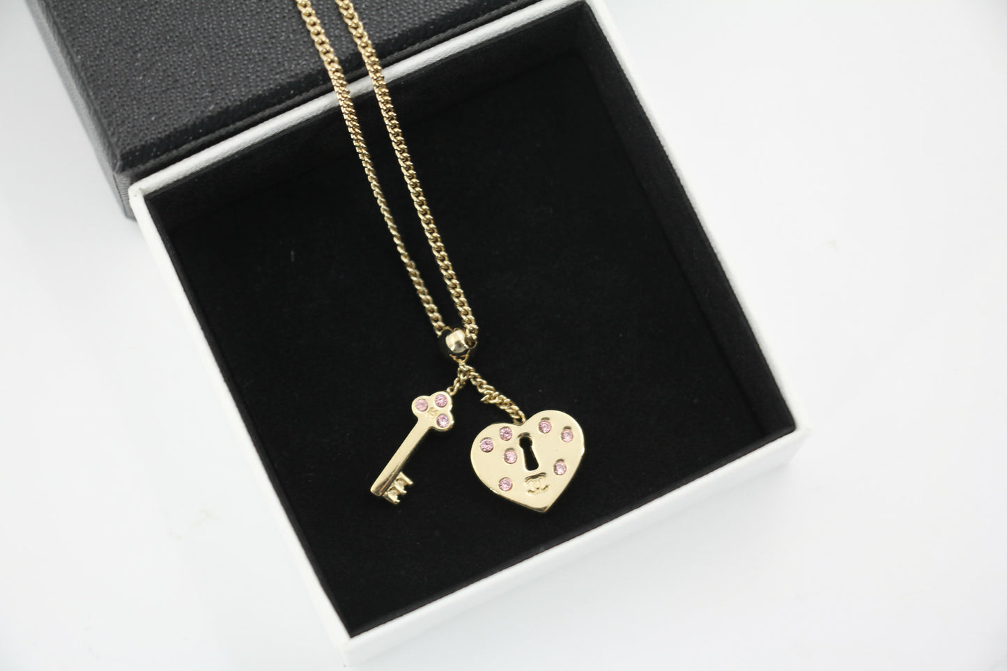Chanel Vintage 02P Rhinestone Pink Heart Key Metal Necklace