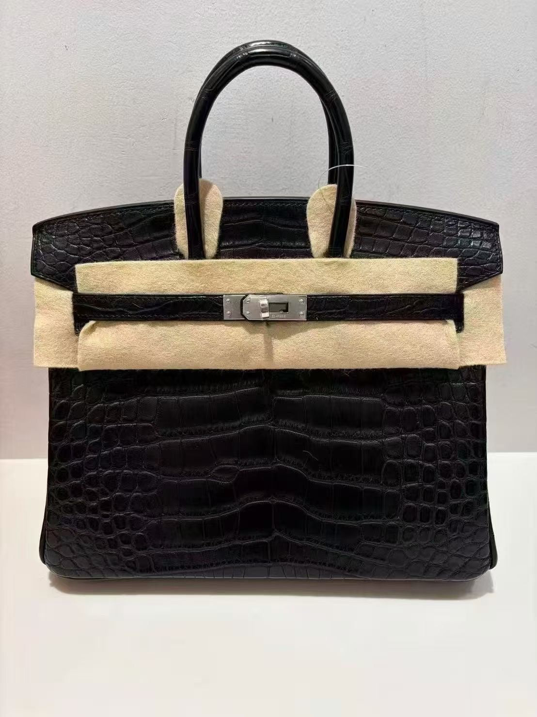 Hermes Birkin 25 Black Matte Alligator Palladium hardware
