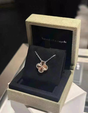 Van Cleef  Arpels Holiday Pendant 2024