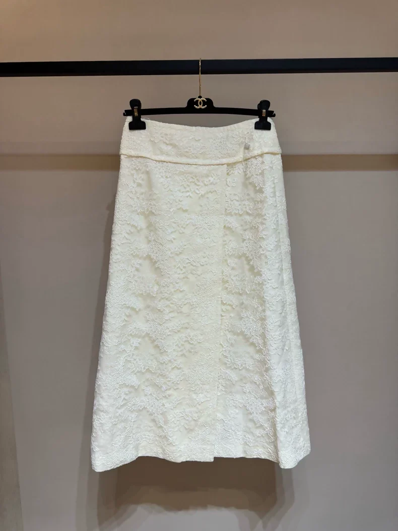 Chanel 20C lace skirt