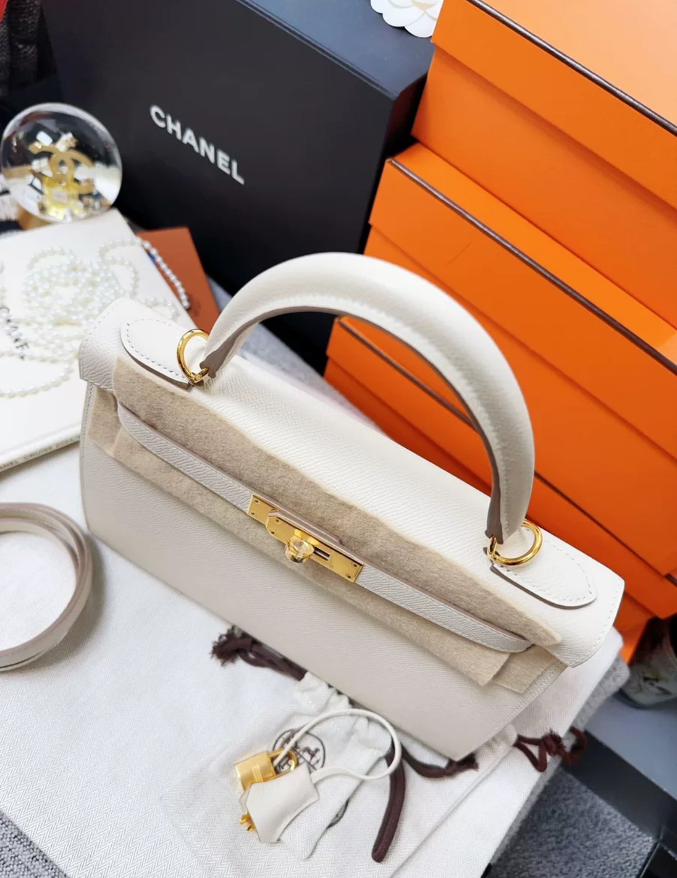 Hermes Kelly 28 Ecru Epsom Leather Gold Hardware