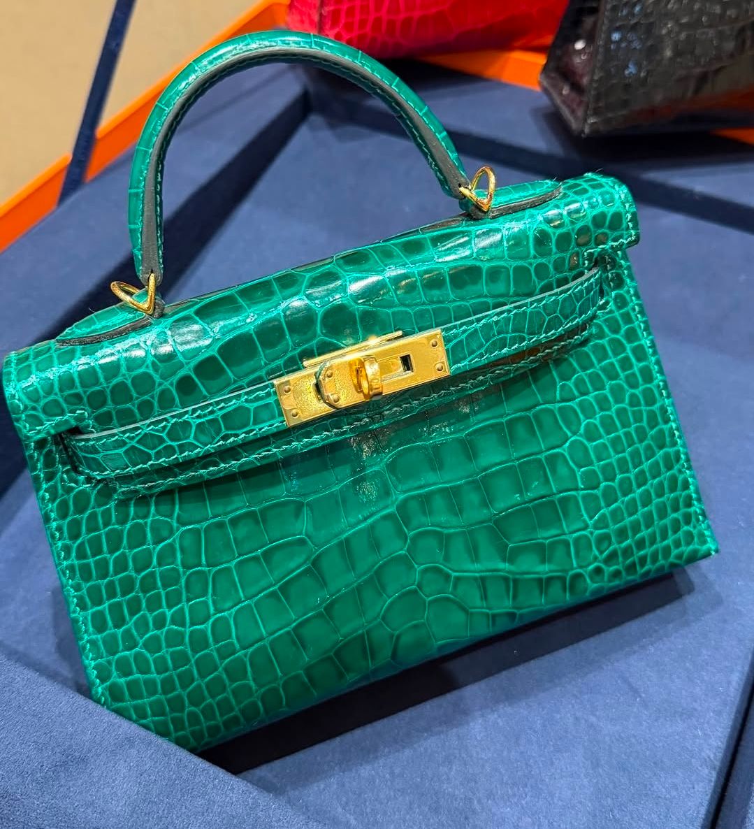 Hermes Mini Kelly 20 Vert Emeraude Shiny Alligator Gold hardware