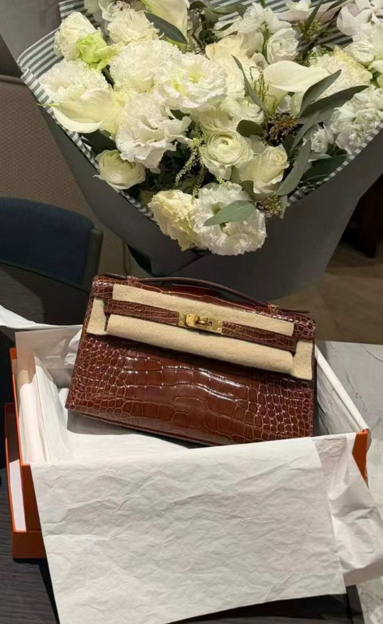 Hermes Kelly pochette caramel shiny  alligator leather gold hardware