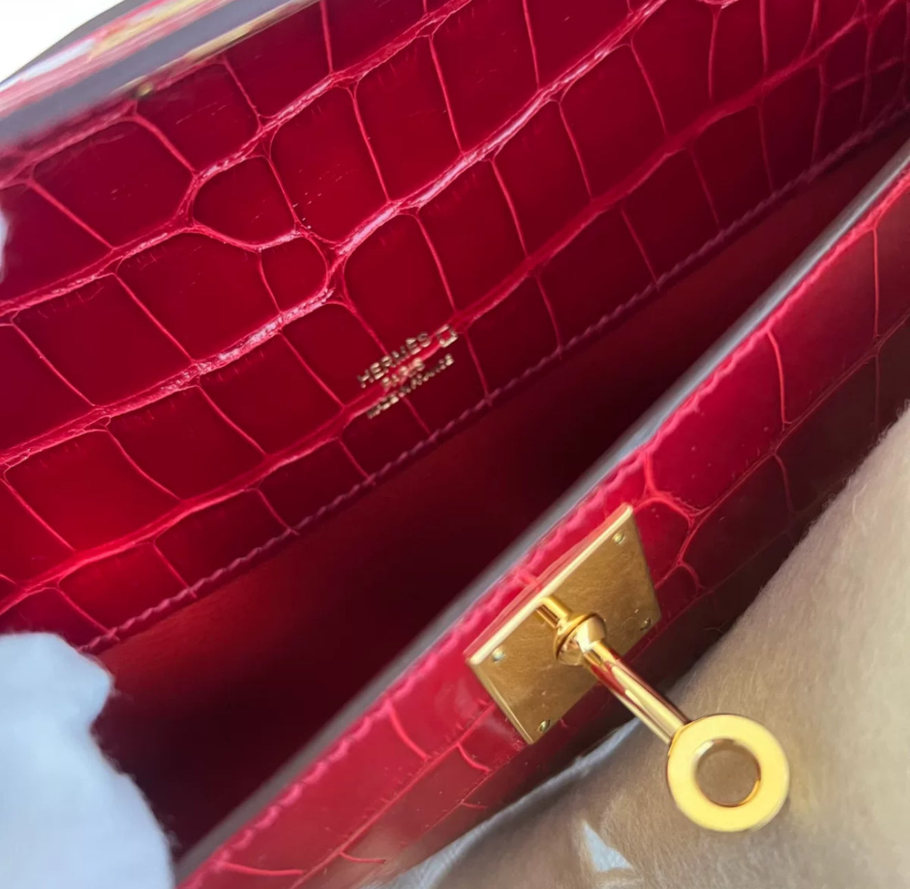 Hermes Kelly Cut Red Alligator Leather Gold Hardware