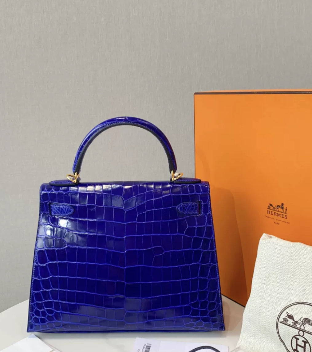 Hermès Kelly 28 Blue Electric Shiny Crocodile Leather Gold Hardware