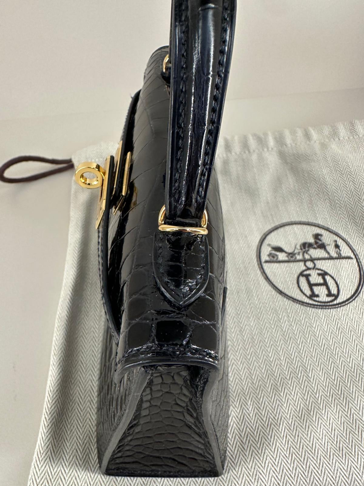 Hermès Mini Kelly Black Shiny Alligator Gold Hardware