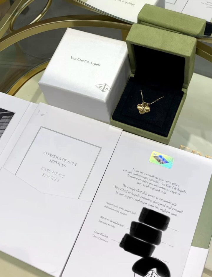 Van Cleef  Arpels Vintage Alhambra Pendant in 18k yellow gold