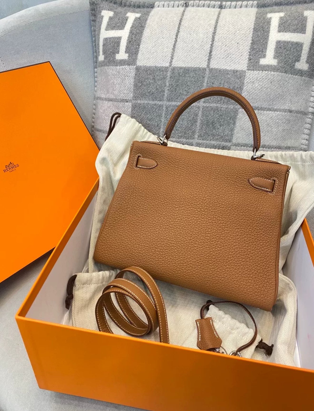 Hermès Kelly 28 Gold Togo Leather Palladium Hardware