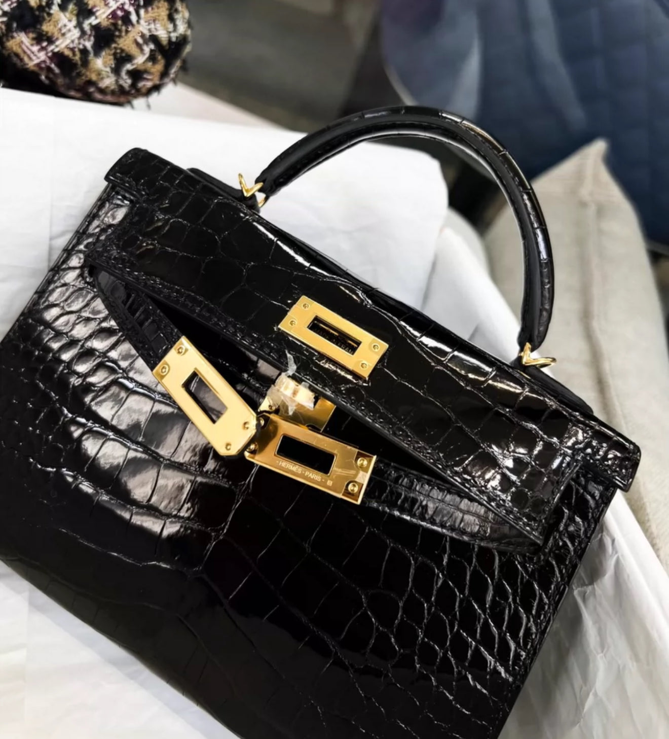 Hermès Mini Kelly Black Shiny Alligator Gold Hardware