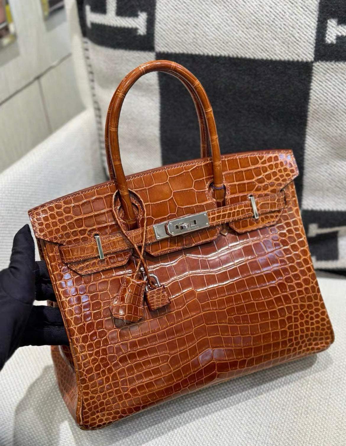 Hermès Birkin 30 shiny Crocodile Fauve Barenia Palladium Hardware