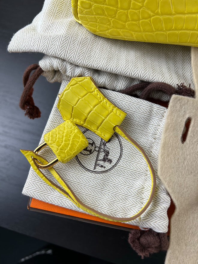 Hermes Birkin 25 Lime Yellow Matte Crocodile Gold Hardware Handbag