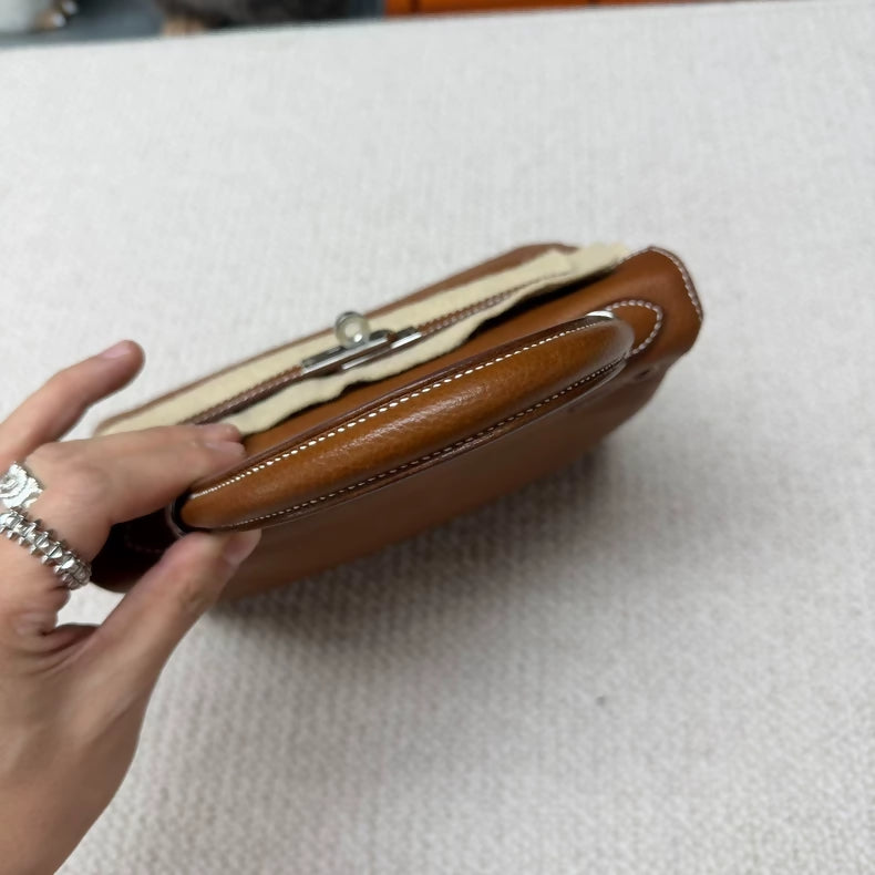 Hermes Kelly 25 saddle leather with palladium hardware