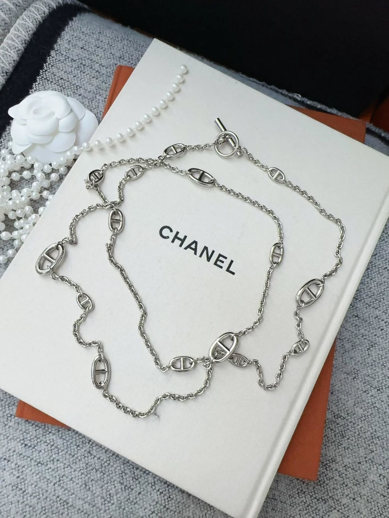 Hermès 120cm Farandole chain made from sterling Silver with the iconic Chaine dancre motifs