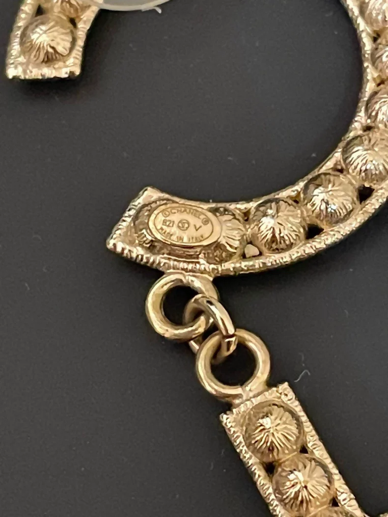 Chanel 19S rhinestone letter earrings