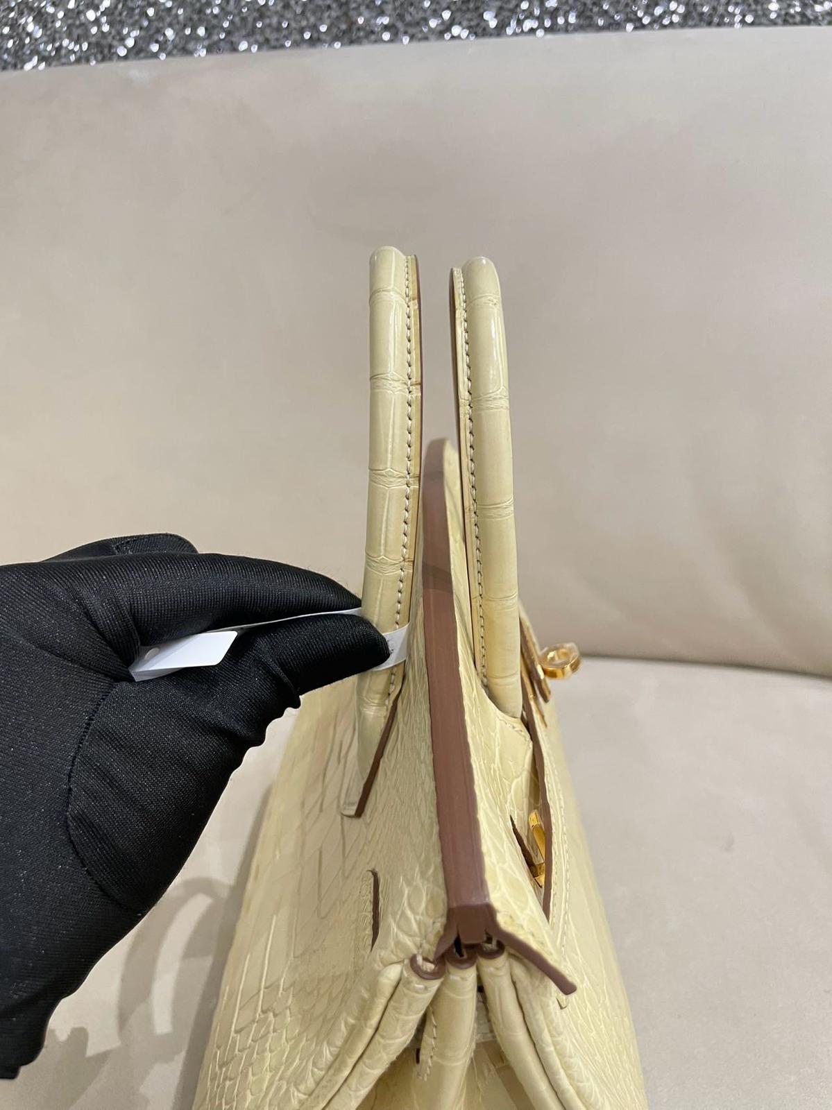 Hermes Birkin 25 Y1 Vanille Matte Crocodile Leather Gold Hardware