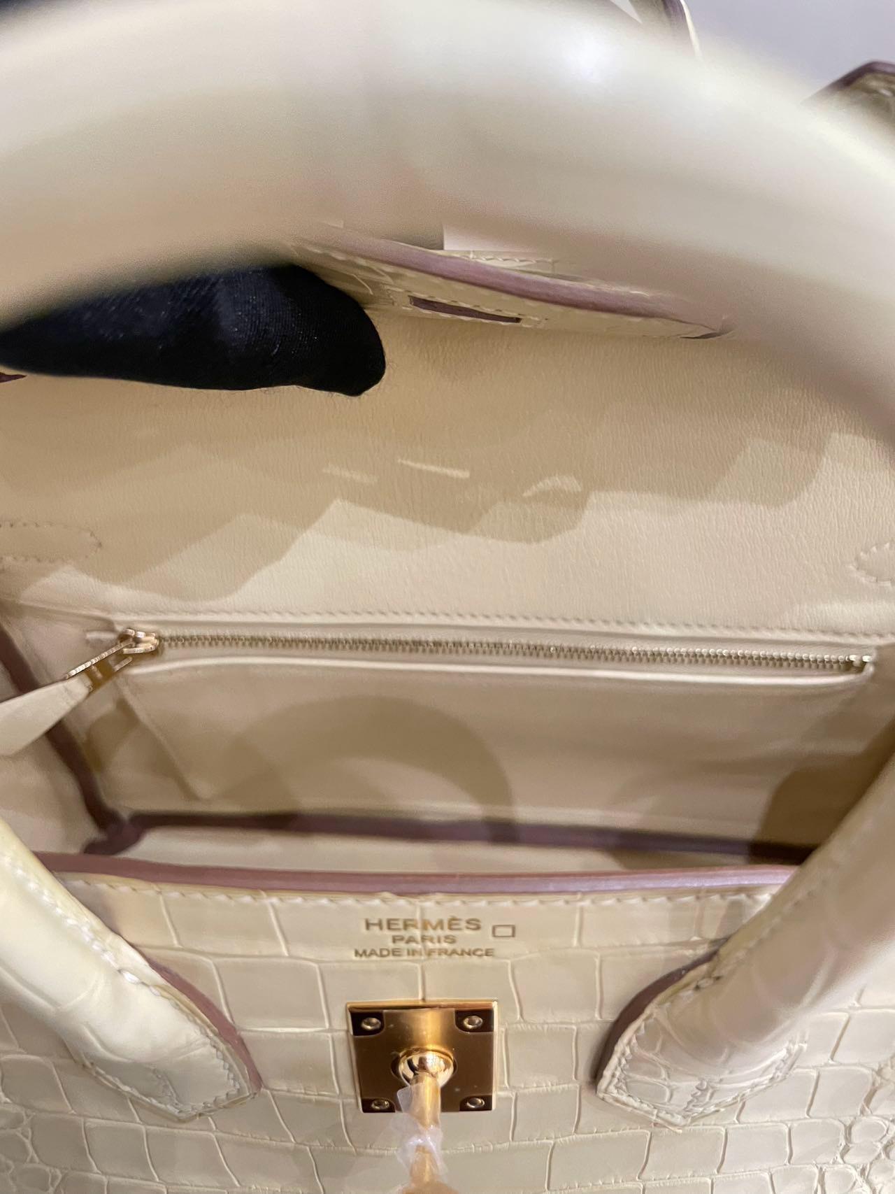 Hermes Birkin 25 Y1 Vanille Matte Crocodile Leather Gold Hardware