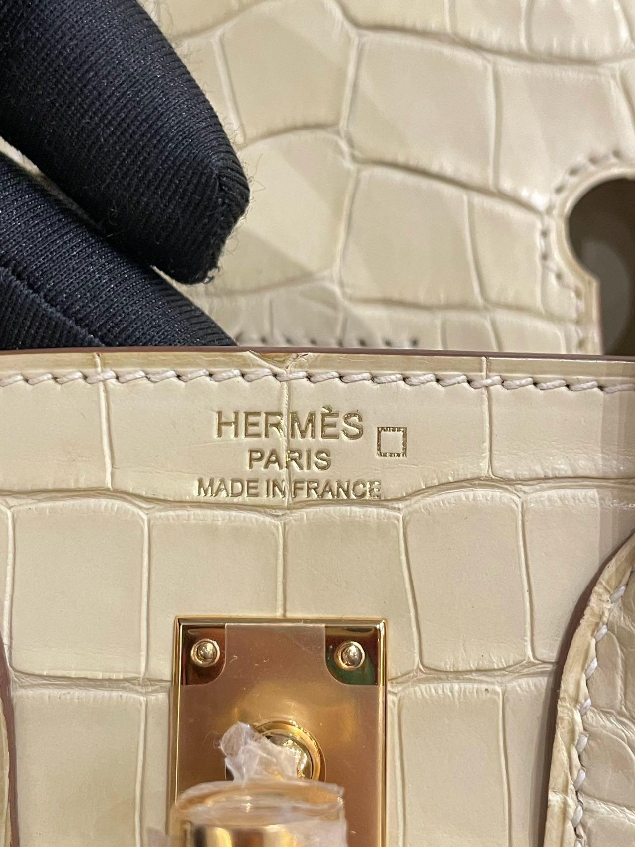 Hermes Birkin 25 Y1 Vanille Matte Crocodile Leather Gold Hardware