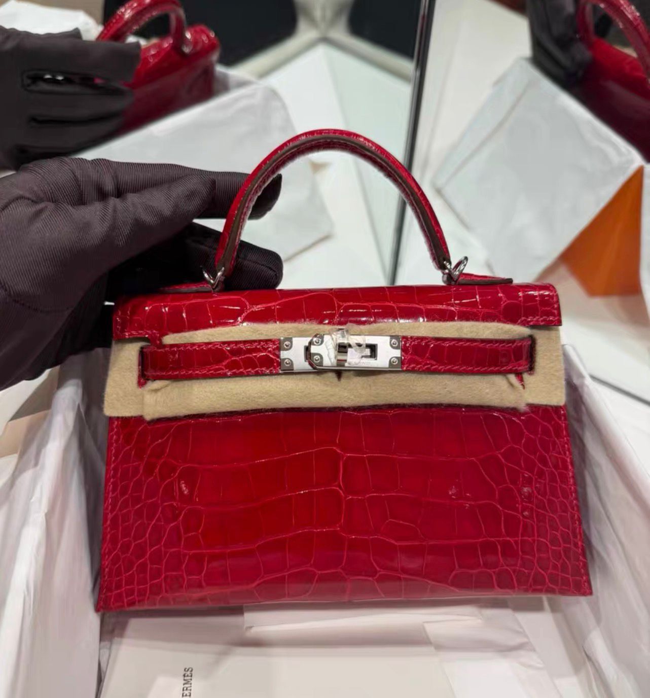 Hermès Mini Kelly Braise Ferrari Red Shiny Alligator Palladium Hardware