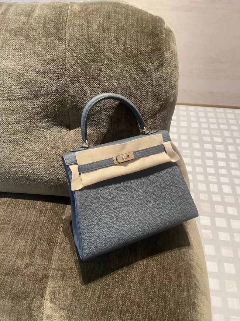 Hermes Kelly 25 H0 gris misty Togo leather champagne gold hardware