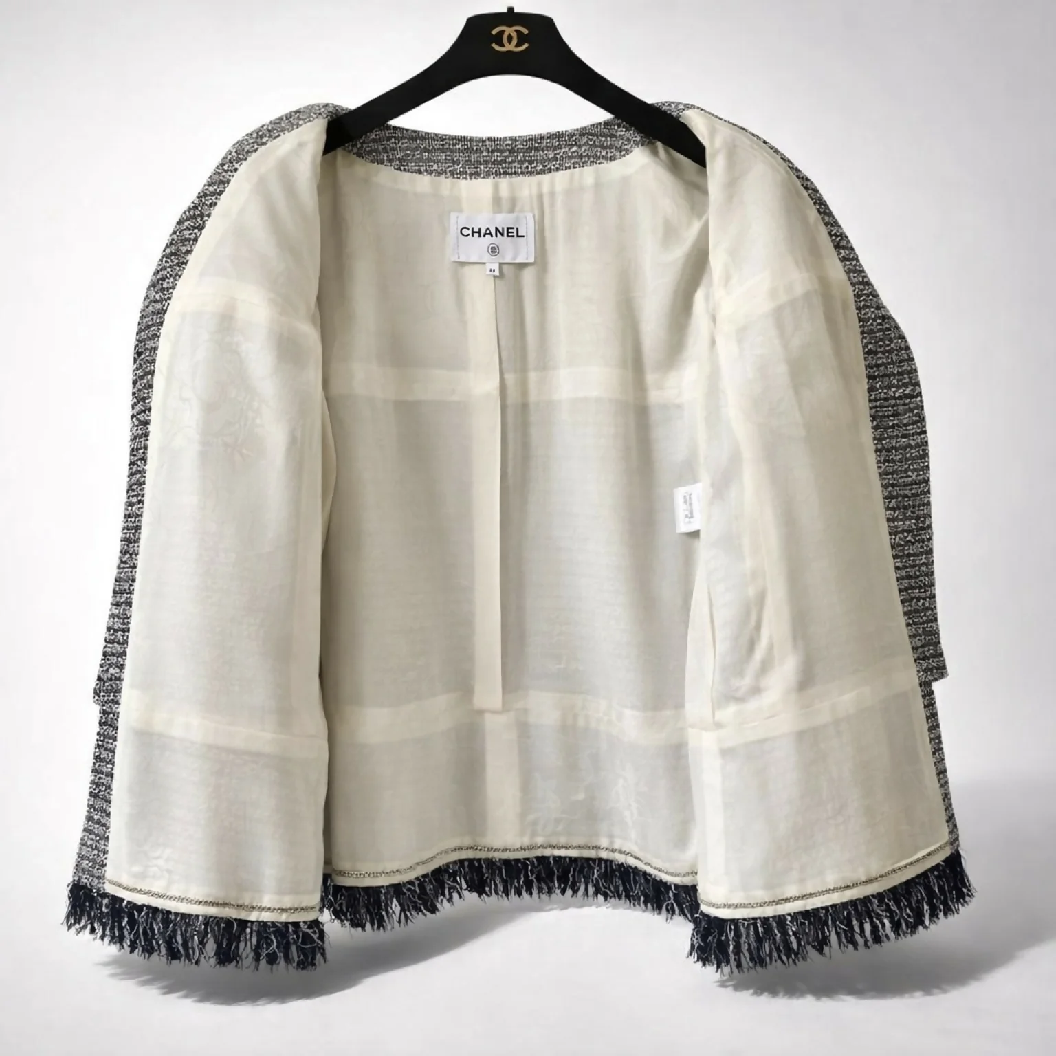 Chanel 18P Black White Ecru Boucle Tweed Fringe Jacket FR 44