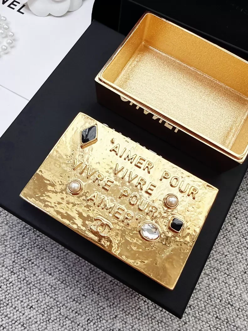 Chanel 25 Christmas Limited Edition Gold Jewelry Box (VIC Privilege Edition),