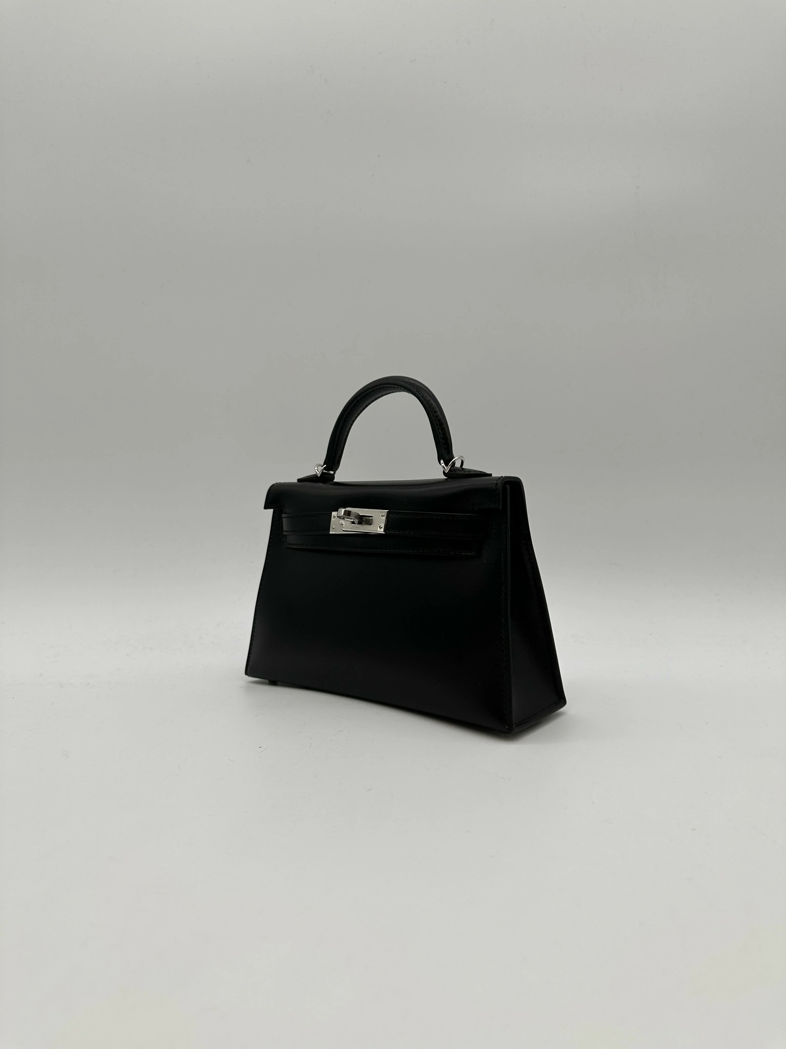 Hermès Kelly 20 Black Box PHW G 2026
