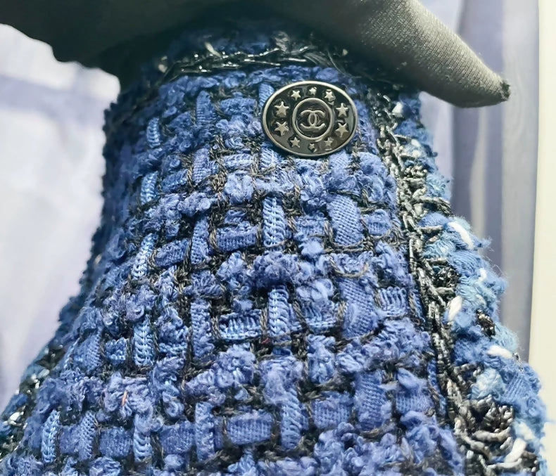 Chanel top in navy blue tulle and tweed