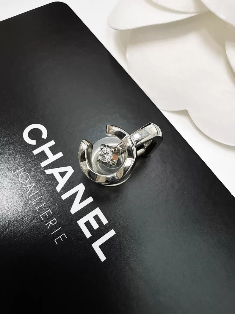 Chanel Coco Crush single clip-on earring, white gold, single diamond,