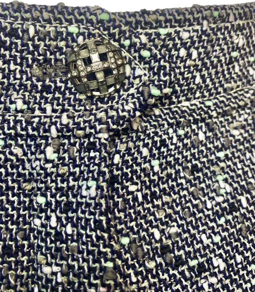Chanel 19P Sand by the Sea Multicolor Tweed Boucle Shorts FR 38