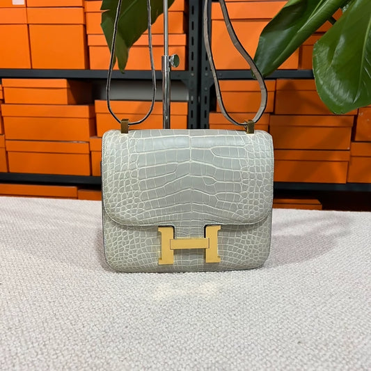 Hermès Constance 24 matte Alligator leather gold hardware