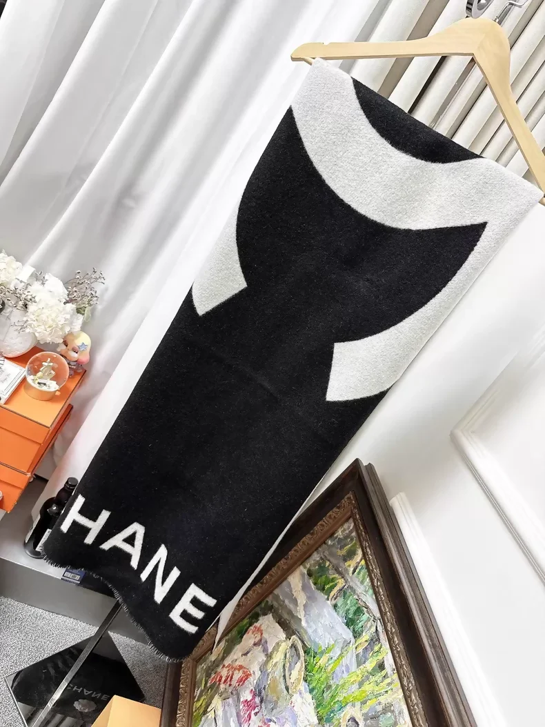 Chanel 21k  Cashmere Black and White  Large Logo Double C Blanket Shawl