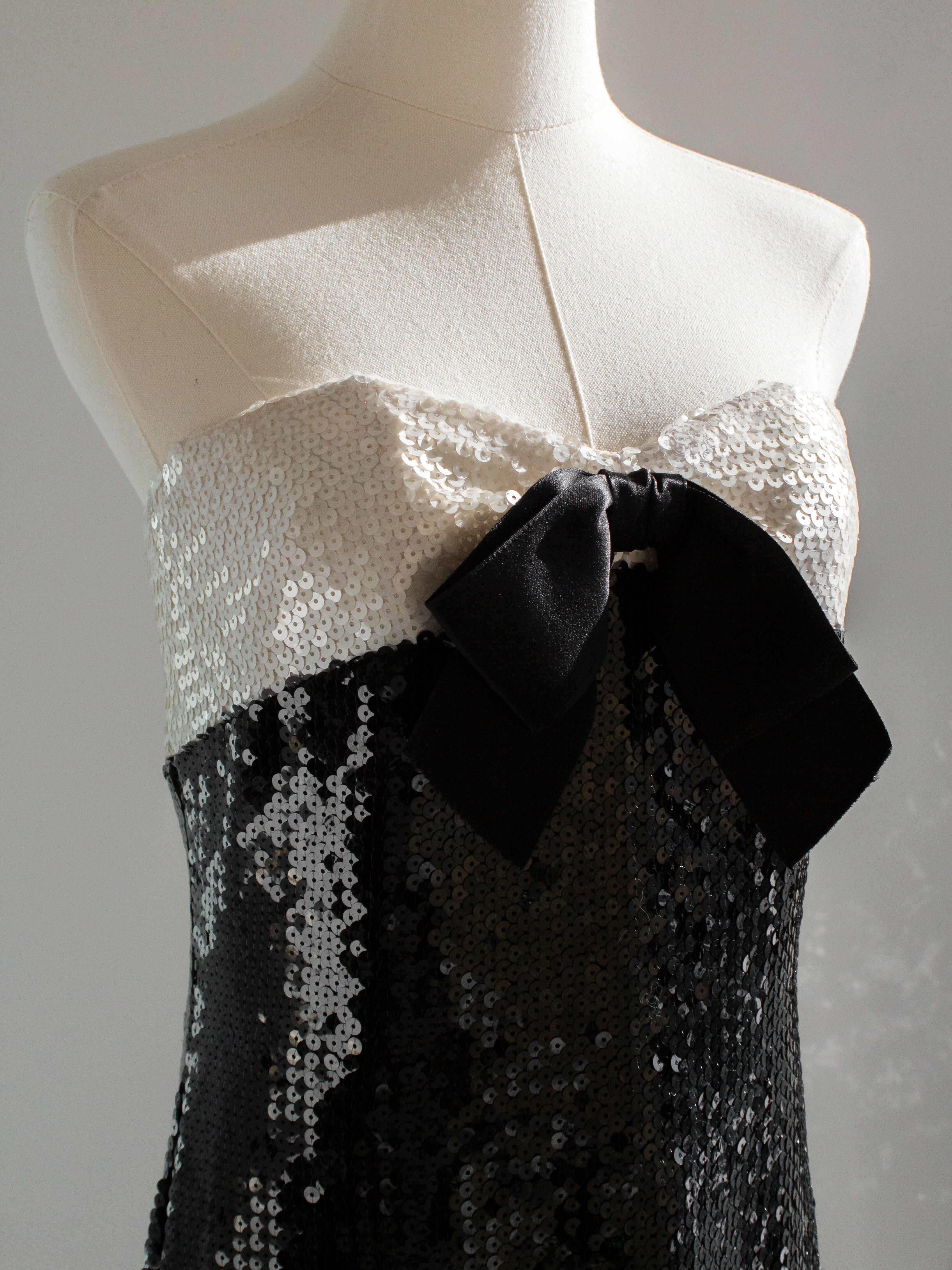 chanel vintage spring 1987 black white sequin embellished bow mini dress 5