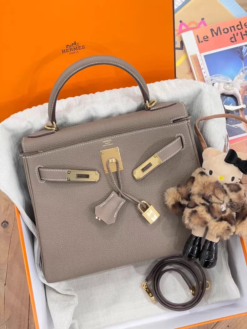 Hermès Kelly 28 Grey Togo leather Gold hardware