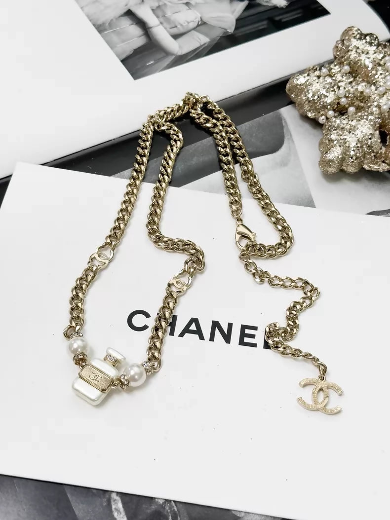 Chanel Spring/Summer 2022 Collection N 5 white perfume bottle long necklace