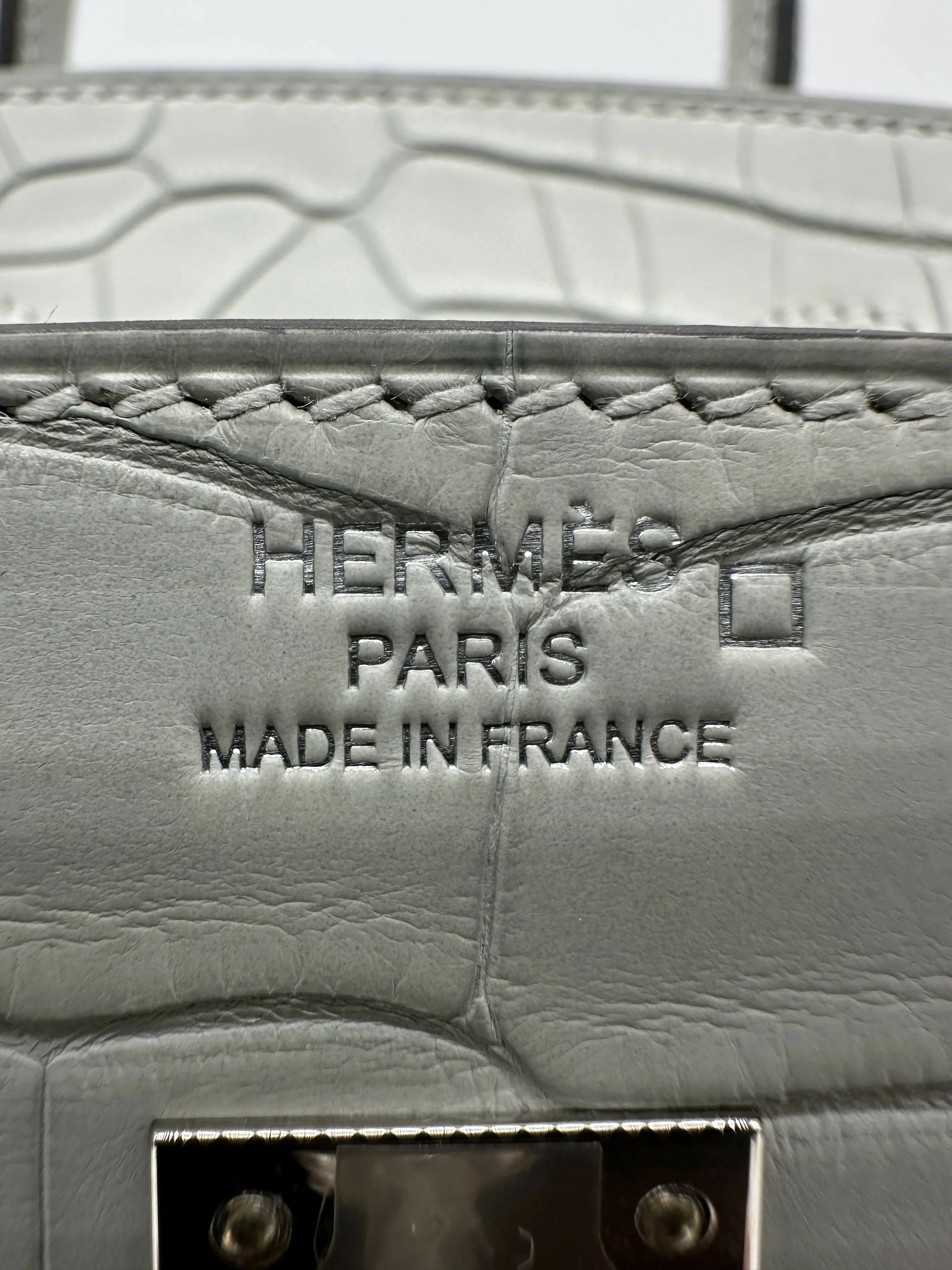 Hermès Birkin 25 Matte Alligator Gris Neve PHW W 2025