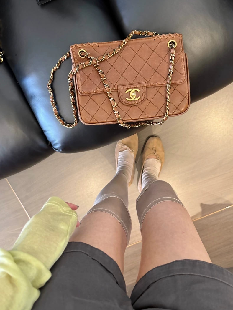 Chanel Vintage brown leather shoulder bag