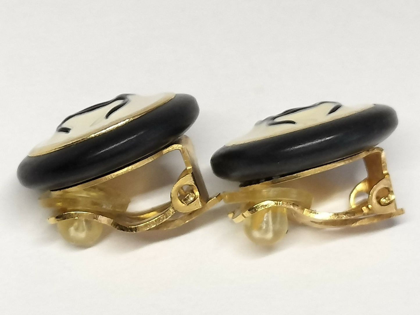 Chanel Vintage 97P Enamel Black  White Round Bean Clip-on Earrings