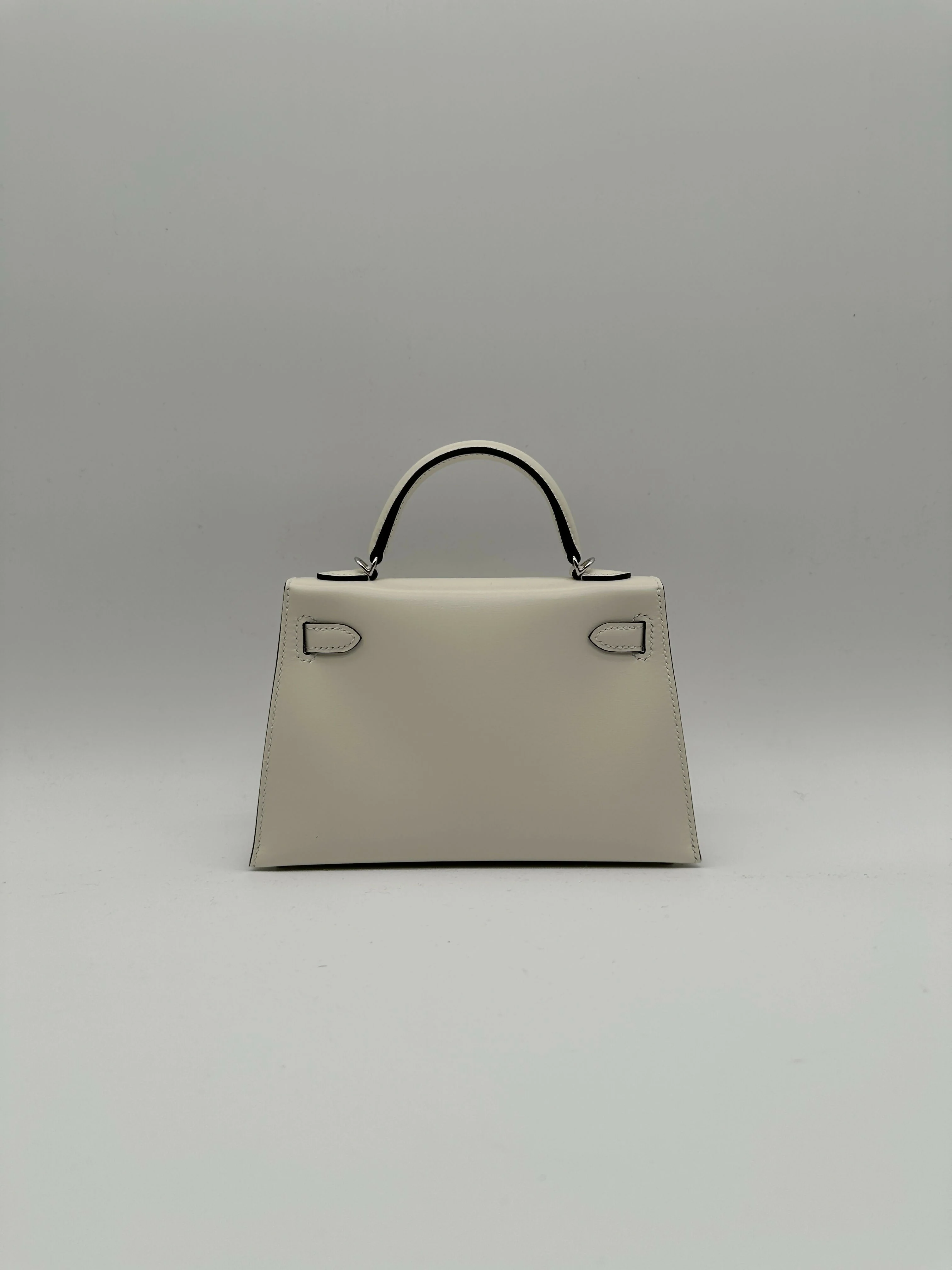 Hermès Kelly 20 Clouté Cream PHW G 2026