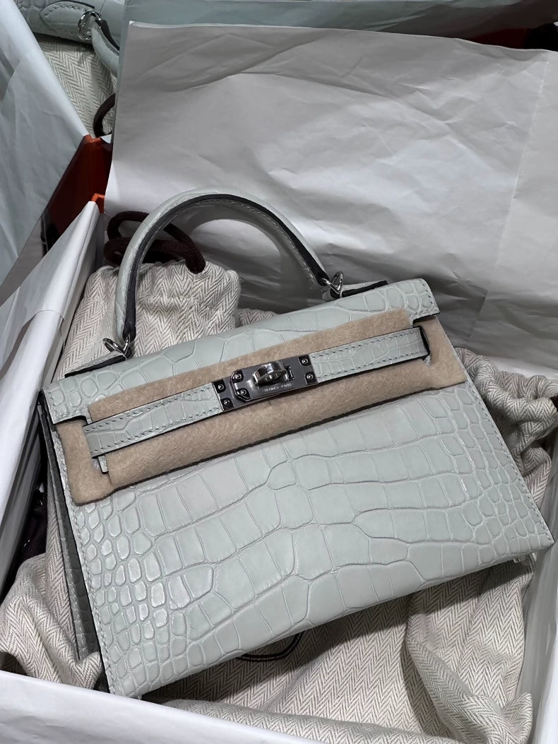 Hermes mini kelly 20 0W Gris Neve matte crocodile leather palladium hardware